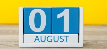 קוביית חודשי השנה אוגוסט